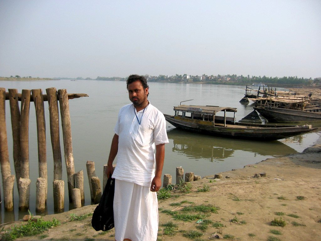  gaura mandal parikrama. 2004.03.16